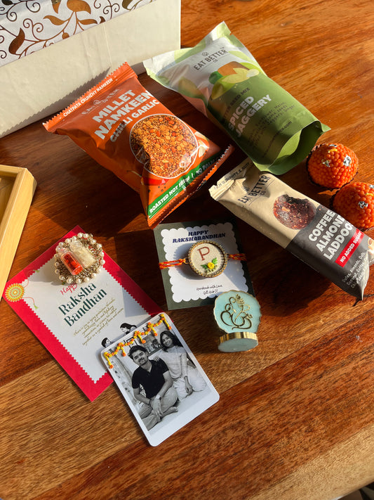BOND BEYOND BOX HAMPER